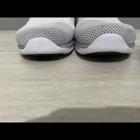 Nike shoes - Picture 3 of 7